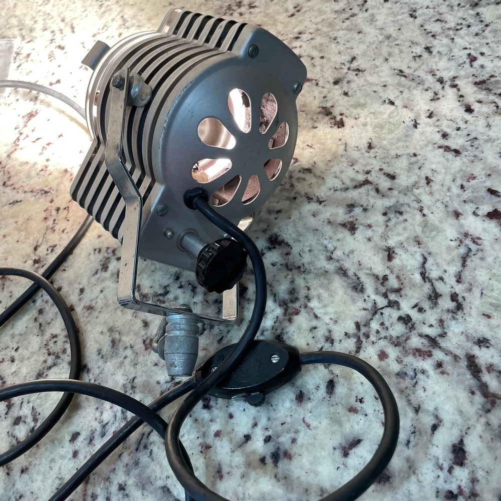 Photogenic MiniSpot Vintage Studio Spotlight Model 7880 Industrial Lighting - Picture 5 of 7